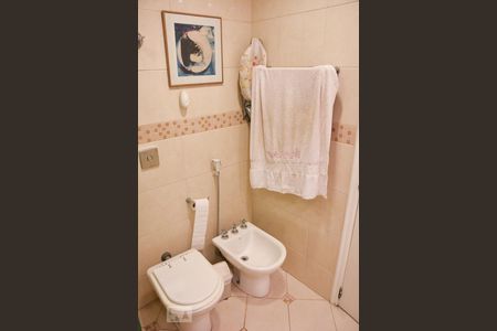 Apartamento à venda com 185m², 4 quartos e 3 vagasBanheiro Social 1