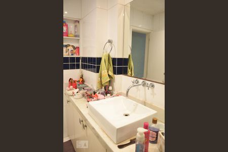 Apartamento à venda com 185m², 4 quartos e 3 vagasBanheiro Social 2 - Pia