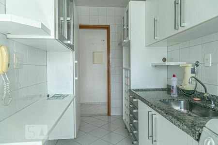 Apartamento à venda com 58m², 2 quartos e 2 vagasCozinha