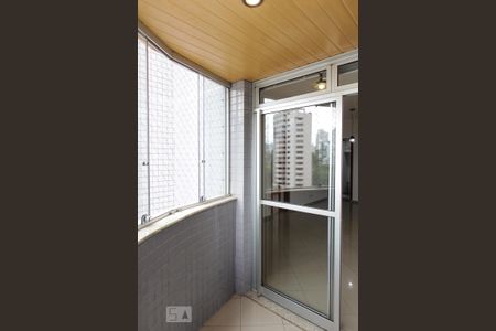 varanda de apartamento para alugar com 3 quartos, 75m² em Belvedere, Belo Horizonte