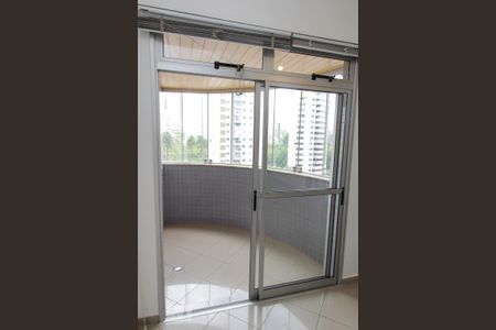 varanda de apartamento para alugar com 3 quartos, 75m² em Belvedere, Belo Horizonte