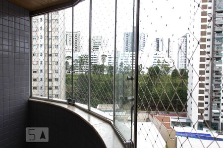 varanda de apartamento para alugar com 3 quartos, 75m² em Belvedere, Belo Horizonte
