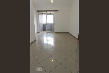 Sala de apartamento para alugar com 3 quartos, 75m² em Belvedere, Belo Horizonte