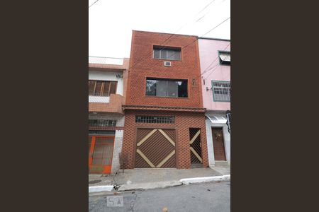 Casa à venda com 180m², 2 quartos e 2 vagasFachada