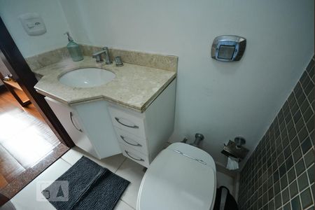Apartamento à venda com 385m², 4 quartos e 5 vagas Apartamento à venda com 385m², 4 quartos e 5 vagasLavabo