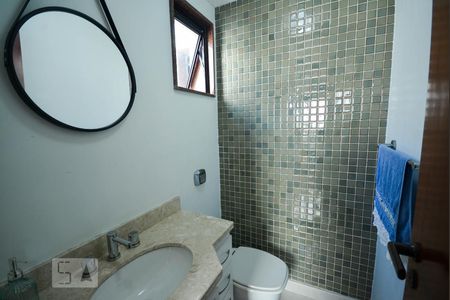 Apartamento à venda com 385m², 4 quartos e 5 vagas Apartamento à venda com 385m², 4 quartos e 5 vagasLavabo