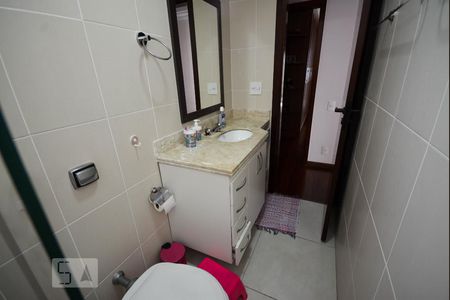 Apartamento à venda com 385m², 4 quartos e 5 vagas Apartamento à venda com 385m², 4 quartos e 5 vagasBanheiro de Serviço