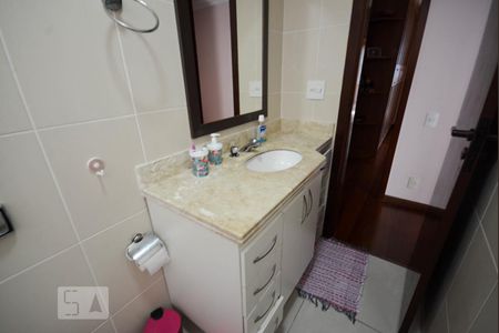 Apartamento à venda com 385m², 4 quartos e 5 vagas Apartamento à venda com 385m², 4 quartos e 5 vagasBanheiro de Serviço