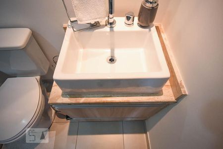 Apartamento à venda com 72m², 2 quartos e 2 vagasBanheiro