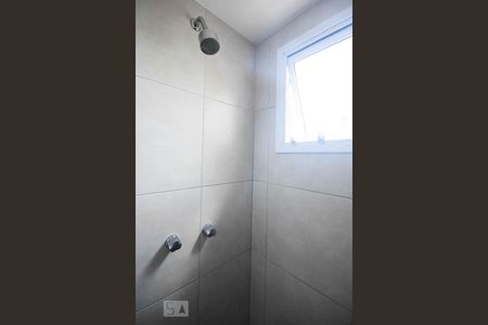 Apartamento à venda com 72m², 2 quartos e 2 vagasChuveiro do banheiro da suíte