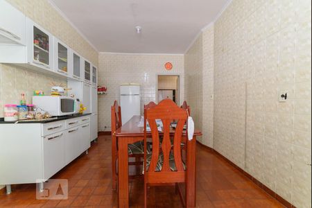 Casa à venda com 400m², 2 quartos e 2 vagasCozinha
