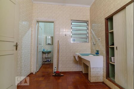 Casa à venda com 400m², 2 quartos e 2 vagasÁrea de Serviço