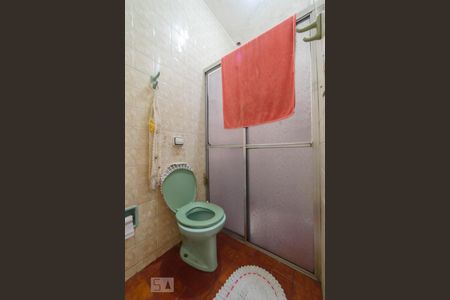 Casa à venda com 400m², 2 quartos e 2 vagasBanheiro Social