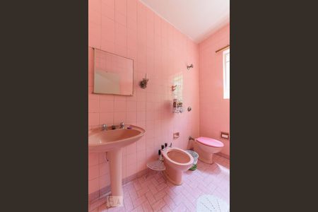 Casa à venda com 400m², 2 quartos e 2 vagasBanheiro