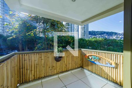 Apartamento à venda com 83m², 2 quartos e 1 vagaVaranda