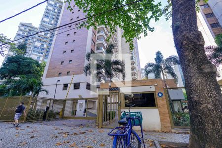 Apartamento à venda com 83m², 2 quartos e 1 vagaFachada