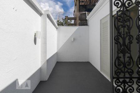 Apartamento à venda com 90m², 1 quarto e 1 vagaVaranda Suite