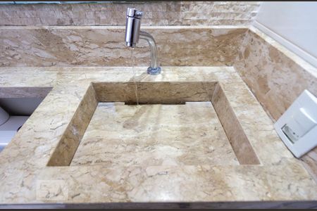 Apartamento para alugar com 49m², 2 quartos e 1 vaga Apartamento para alugar com 49m², 2 quartos e 1 vagaDetalhe Banheiro