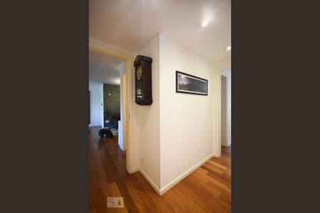 Apartamento à venda com 142m², 3 quartos e 2 vagasCorredor