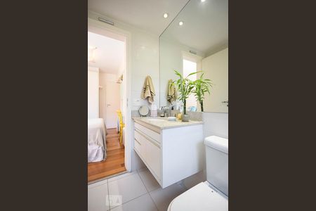 Apartamento à venda com 142m², 3 quartos e 2 vagasBanheiro suíte 2