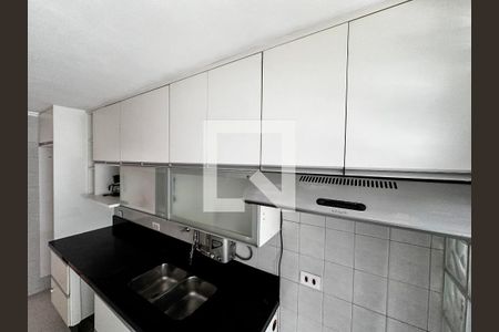 Apartamento para alugar com 70m², 2 quartos e 1 vagaCozinha