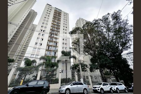 Apartamento para alugar com 70m², 2 quartos e 1 vagaFachada