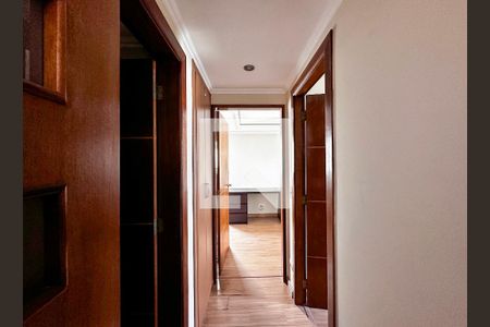 Apartamento para alugar com 70m², 2 quartos e 1 vagaCorredor Quartos