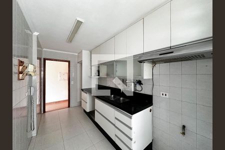 Apartamento para alugar com 70m², 2 quartos e 1 vagaCozinha