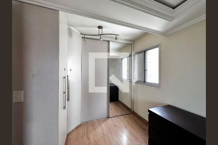Apartamento para alugar com 70m², 2 quartos e 1 vaga Closet Quarto 2