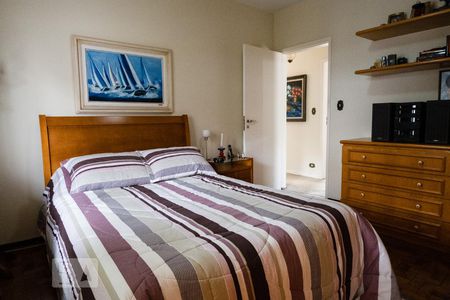 Casa à venda com 420m², 4 quartos e 4 vagasQuarto 2