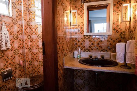 Casa à venda com 420m², 4 quartos e 4 vagasLavabo