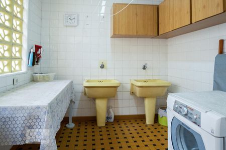 Casa à venda com 420m², 4 quartos e 4 vagasÁrea de Serviço