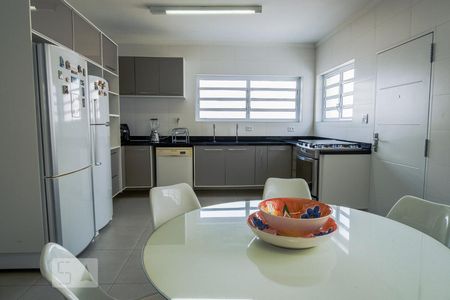 Casa à venda com 420m², 4 quartos e 4 vagasCozinha