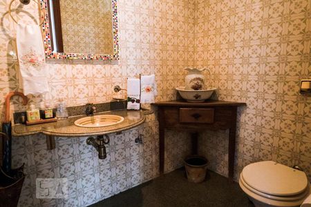 Casa à venda com 420m², 4 quartos e 4 vagasLavabo