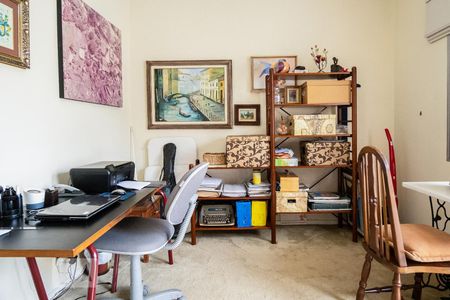 Casa à venda com 420m², 4 quartos e 4 vagasEscritório