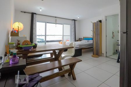 Sala / Quarto de kitnet/studio à venda com 1 quarto, 38m² em Cambuci, São Paulo