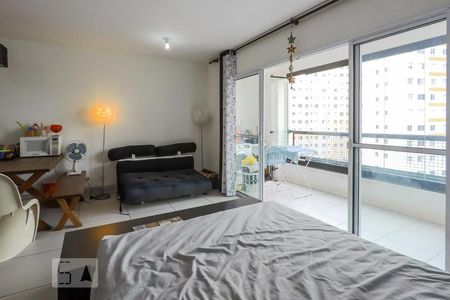Sala / Quarto de kitnet/studio à venda com 1 quarto, 38m² em Cambuci, São Paulo