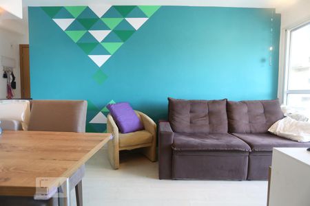 Sala de apartamento para alugar com 2 quartos, 56m² em Quitaúna, Osasco