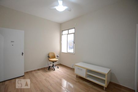 Sala de apartamento para alugar com 1 quarto, 51m² em Vila da Penha, Rio de Janeiro