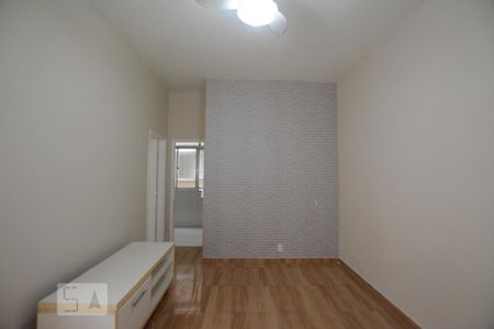 Sala de apartamento para alugar com 1 quarto, 51m² em Vila da Penha, Rio de Janeiro