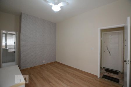 Sala de apartamento para alugar com 1 quarto, 51m² em Vila da Penha, Rio de Janeiro