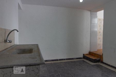 Sala/Cozinha de casa para alugar com 1 quarto, 35m² em Vila Libanesa, São Paulo