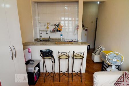 Sala de kitnet/studio à venda com 1 quarto, 28m² em Centro, Rio de Janeiro