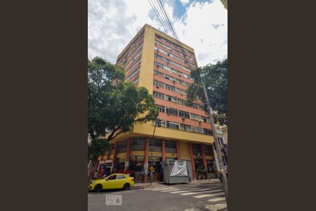Studio à venda com 28m², 1 quarto e sem vaga Studio à venda com 28m², 1 quarto e sem vagaFachada