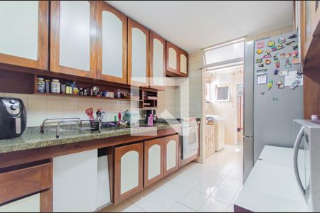 Apartamento à venda com 69m², 2 quartos e 2 vagasCozinha