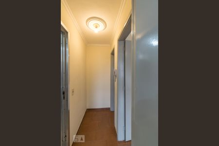 Corredor de apartamento para alugar com 2 quartos, 60m² em Vila da Penha, Rio de Janeiro