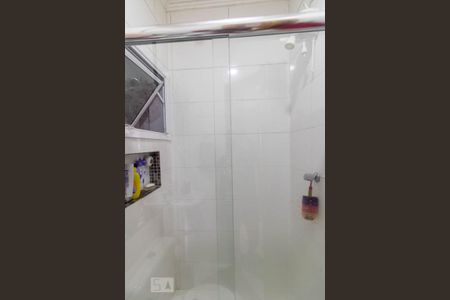 Banheiro de apartamento à venda com 2 quartos, 45m² em Vila Floresta, Santo André