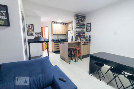 Sala de apartamento à venda com 2 quartos, 45m² em Vila Floresta, Santo André