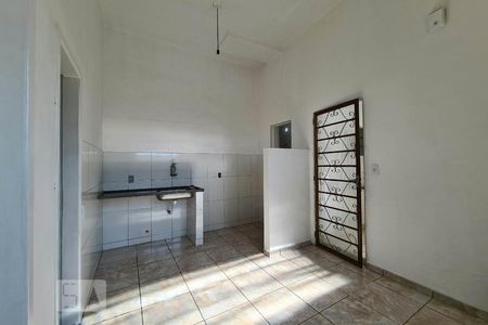 Sala/Cozinha de casa para alugar com 2 quartos, 40m² em Piratininga (venda Nova), Belo Horizonte
