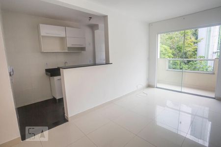Sala de apartamento para alugar com 2 quartos, 53m² em Taquara, Rio de Janeiro